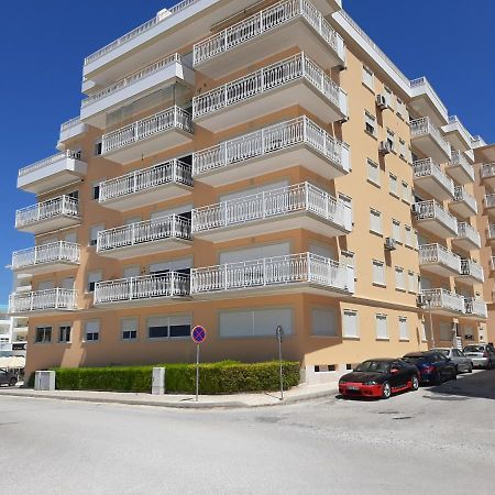 Edificio Praia Mar Sol アルマカオ・デ・ペラ エクステリア 写真